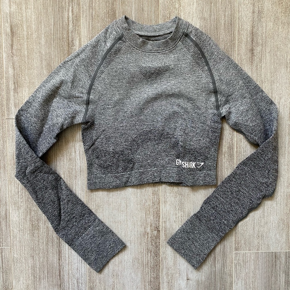 GYMSHARK GREY SEAMLESS LONG SLEEVE CROP TOP